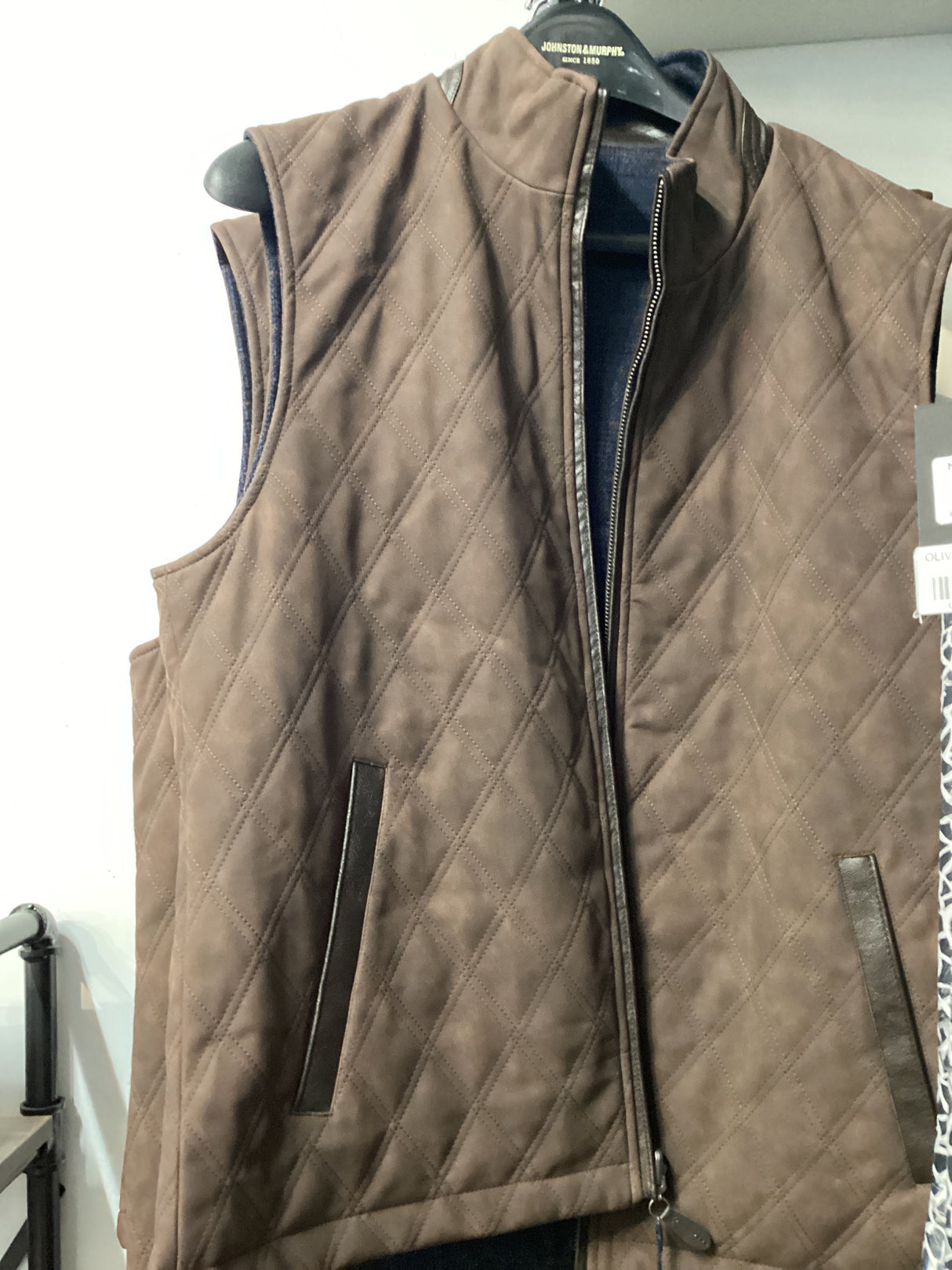 04903266 Upton Reversible Vest