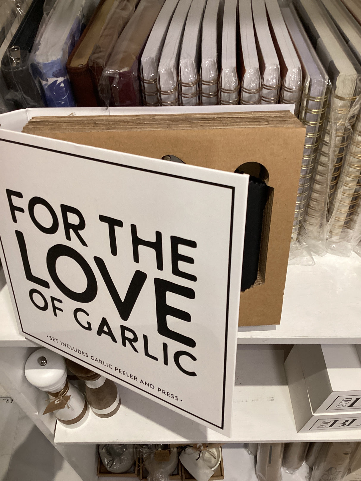 N6445 Love of Garlic Book Box