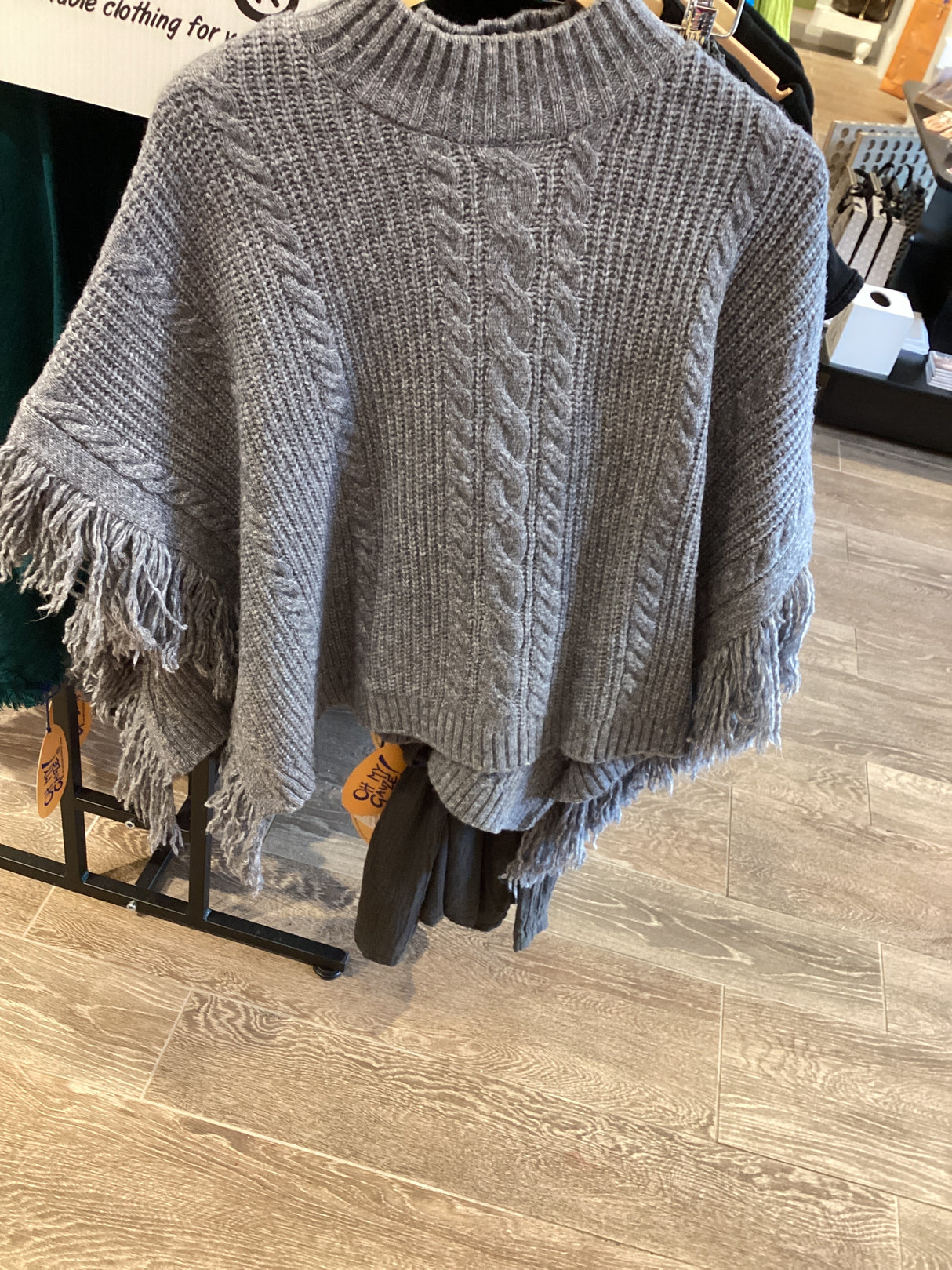 422754 Poncho Fringe