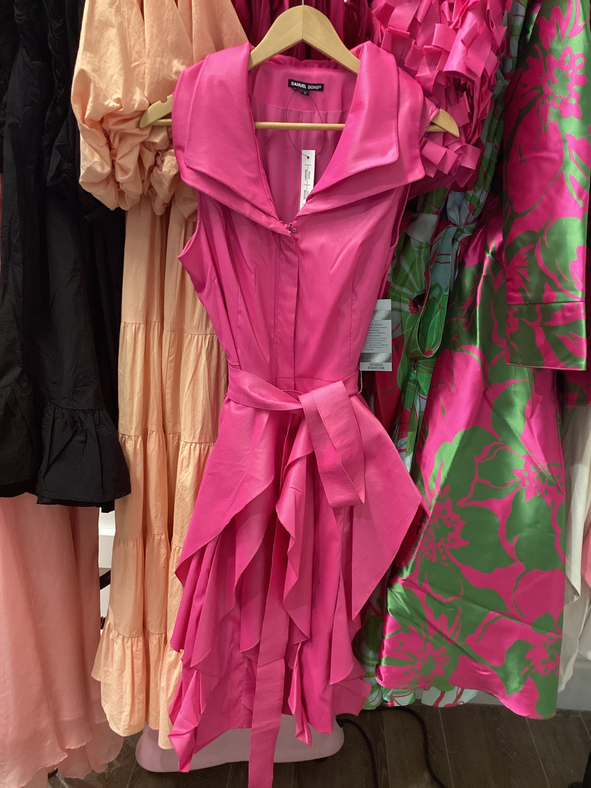 S24001 Ruffle Dress w/ Wired Collar