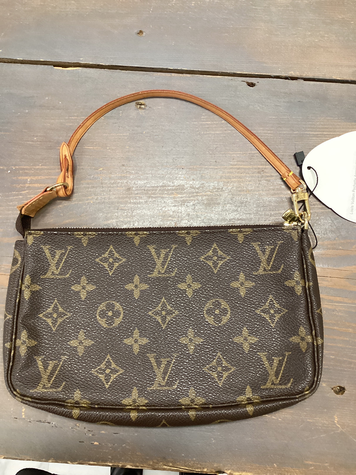 Louis Vuitton Pochette Access-966202