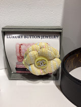 26-O brooch/Hair clips