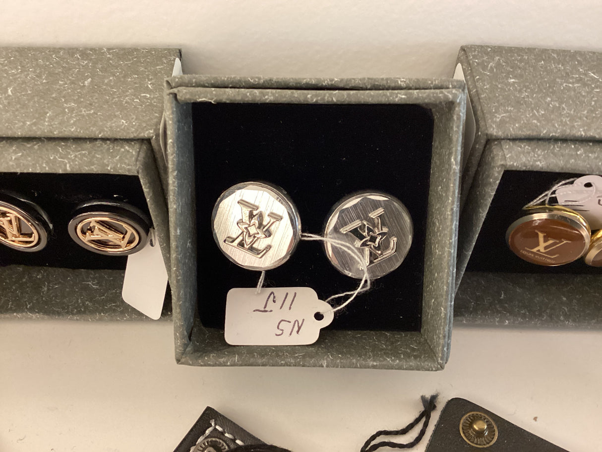 11J Cufflinks LV