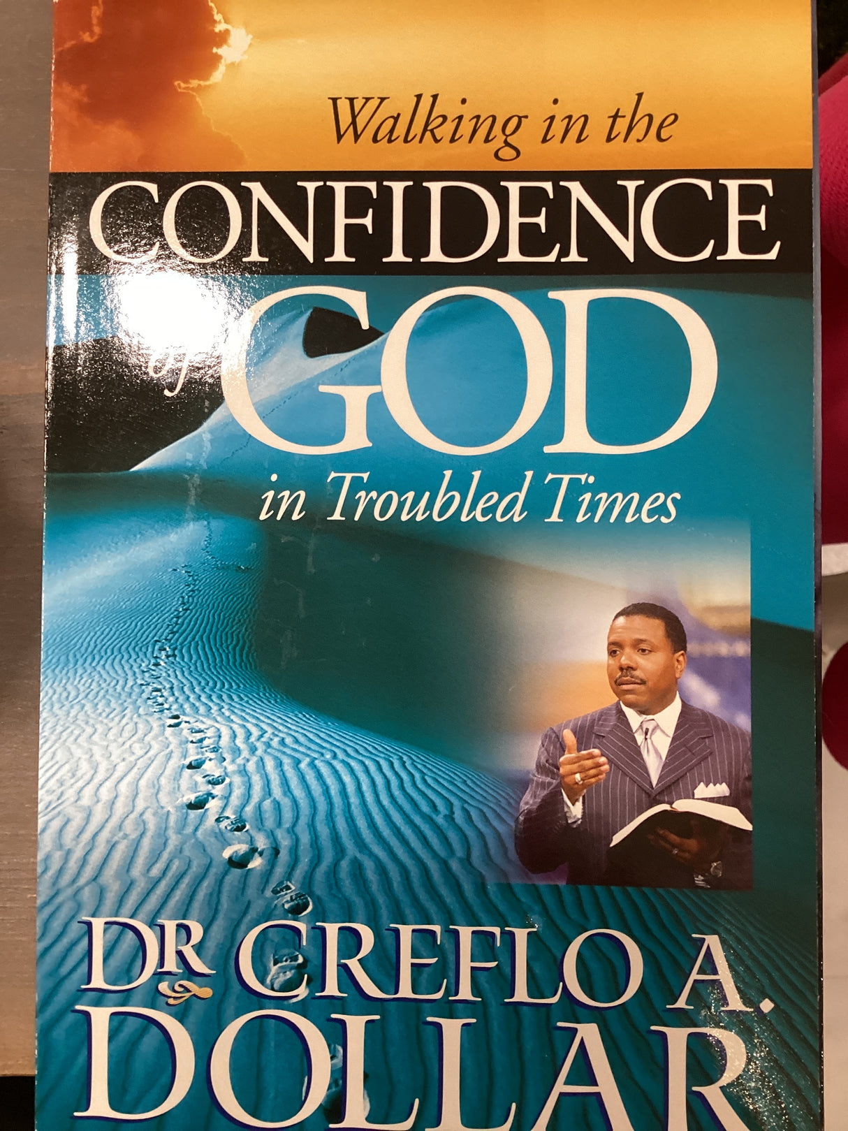 Walking in the Confidence of God-Dollar