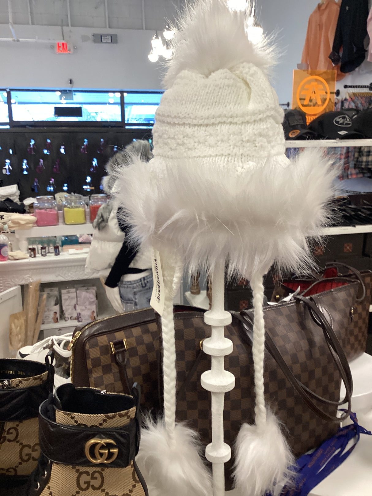 10013-1 Noora Hat with faux fur