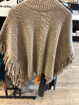 422754 Poncho Fringe