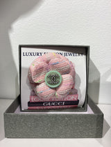 26-O brooch/Hair clips