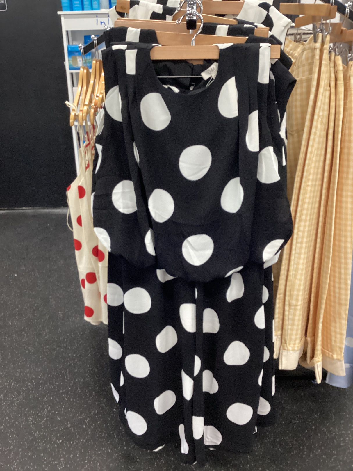 IST19330 Polka Dot set
