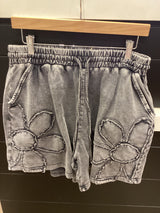 EB90110 FLOWER PATCH MINERAL WASHED SHORTS