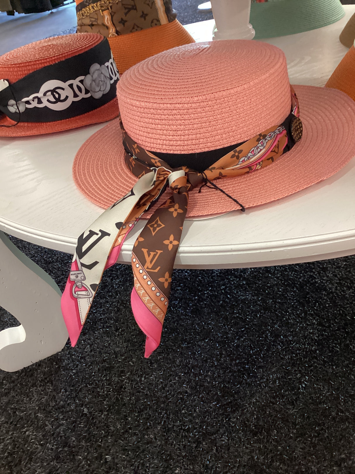 23C HAT  WITH SCARF ACCENT