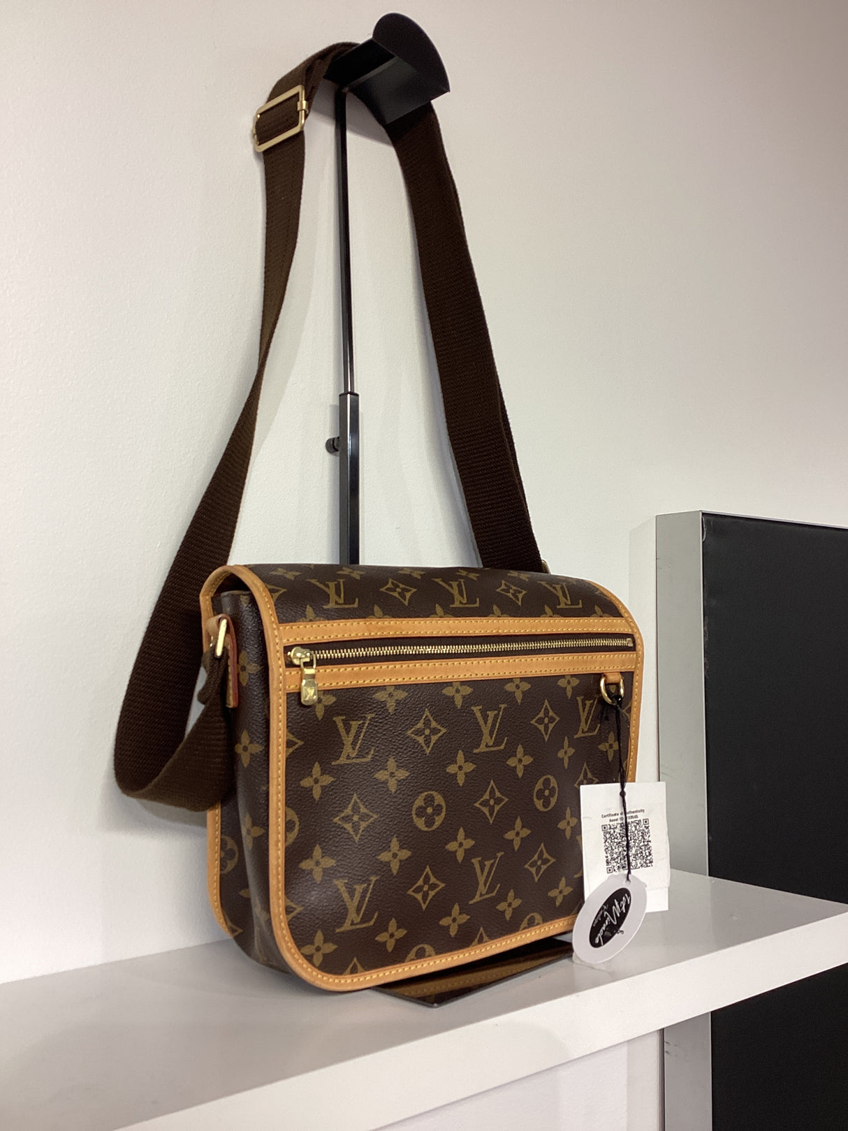 9276918 LV Bosphore Messenger PM, Monogram