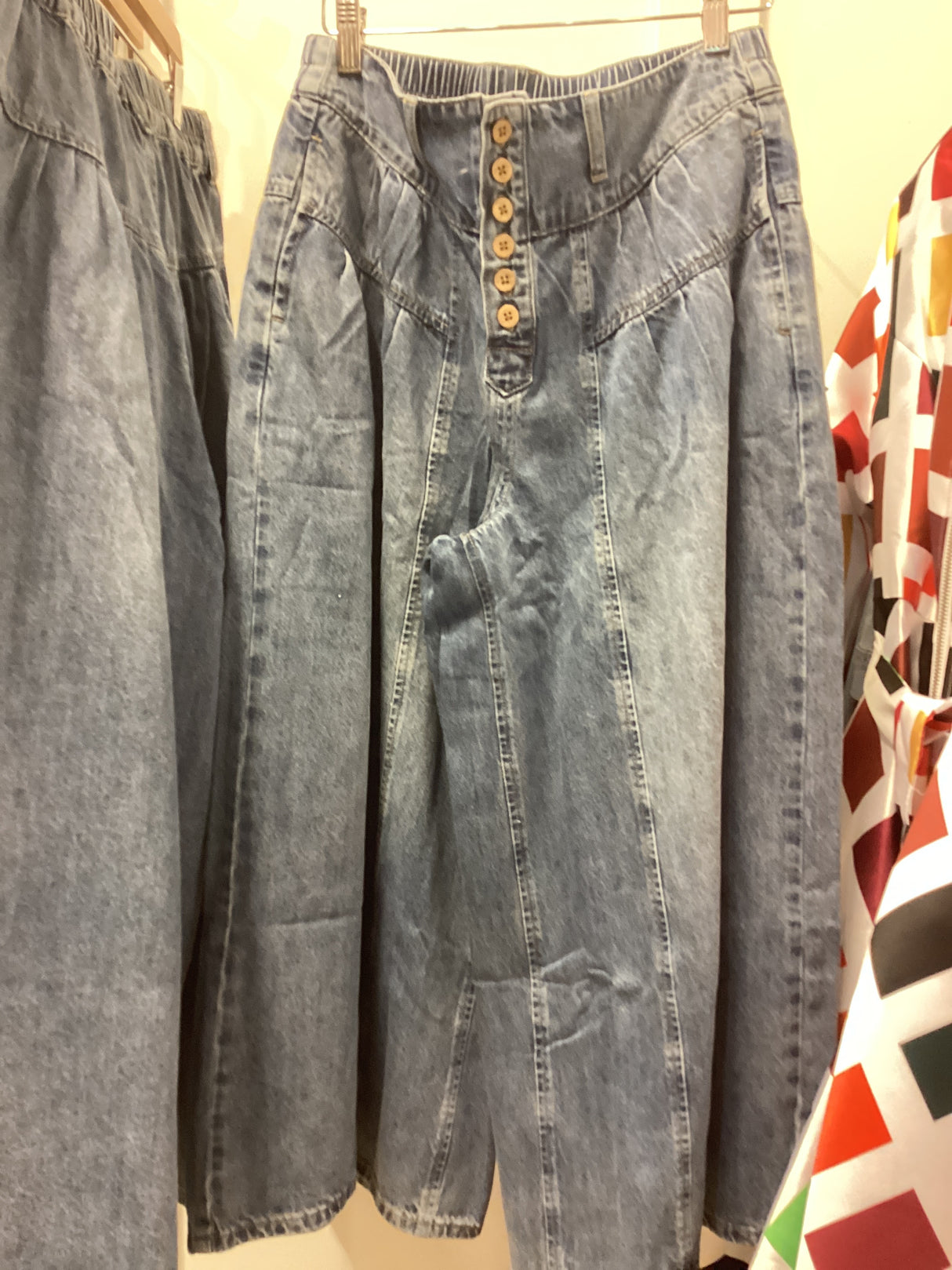 PH15052 Stone Washed Cropped Denim
