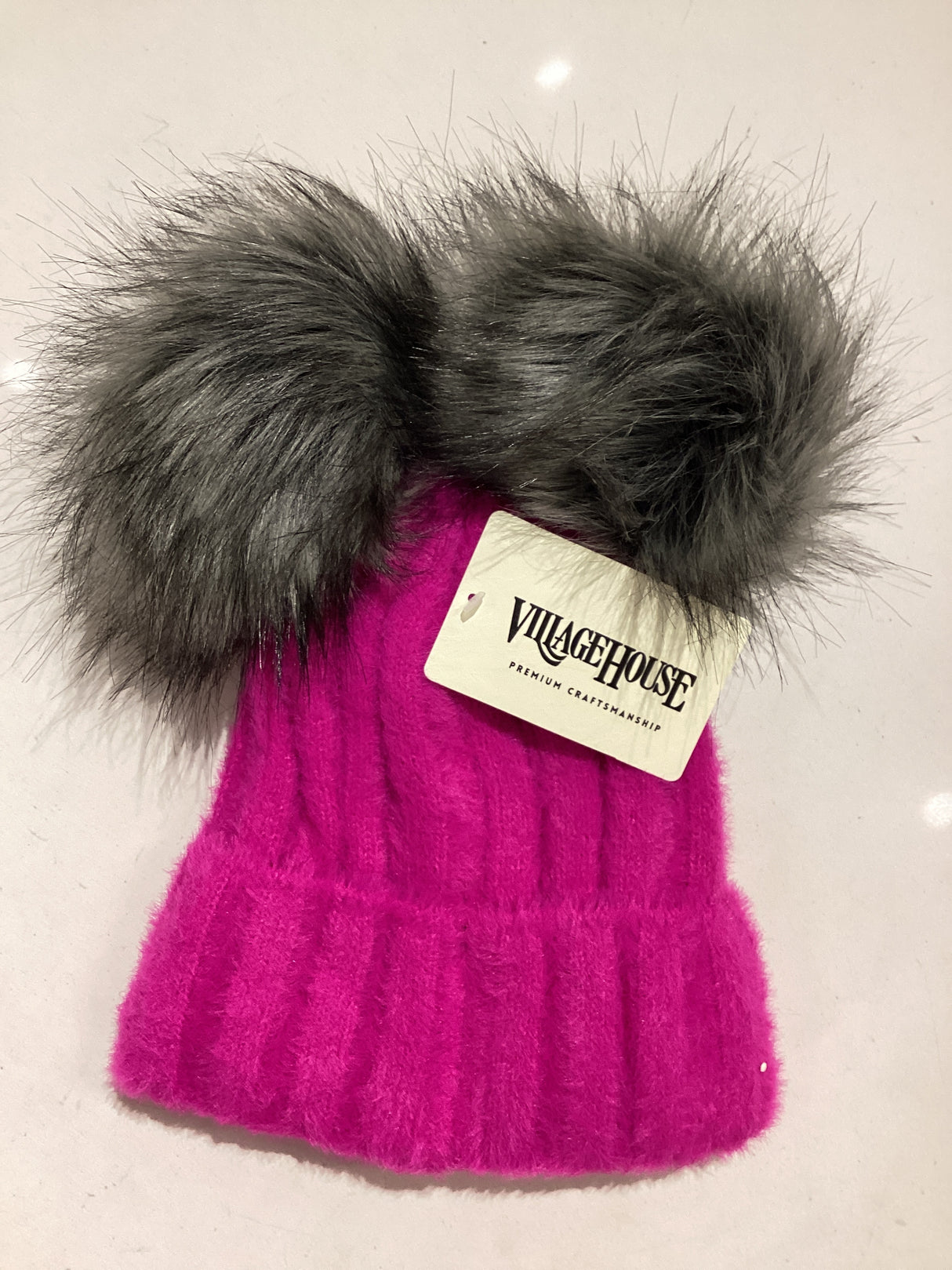 521004 Beanie dble poms Fuschia